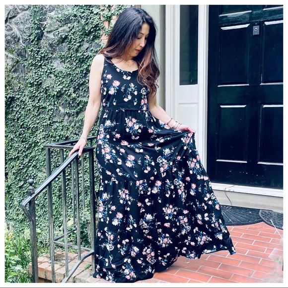 #08 Boho chic long maxi tiered floral dress - Picture 2 of 5